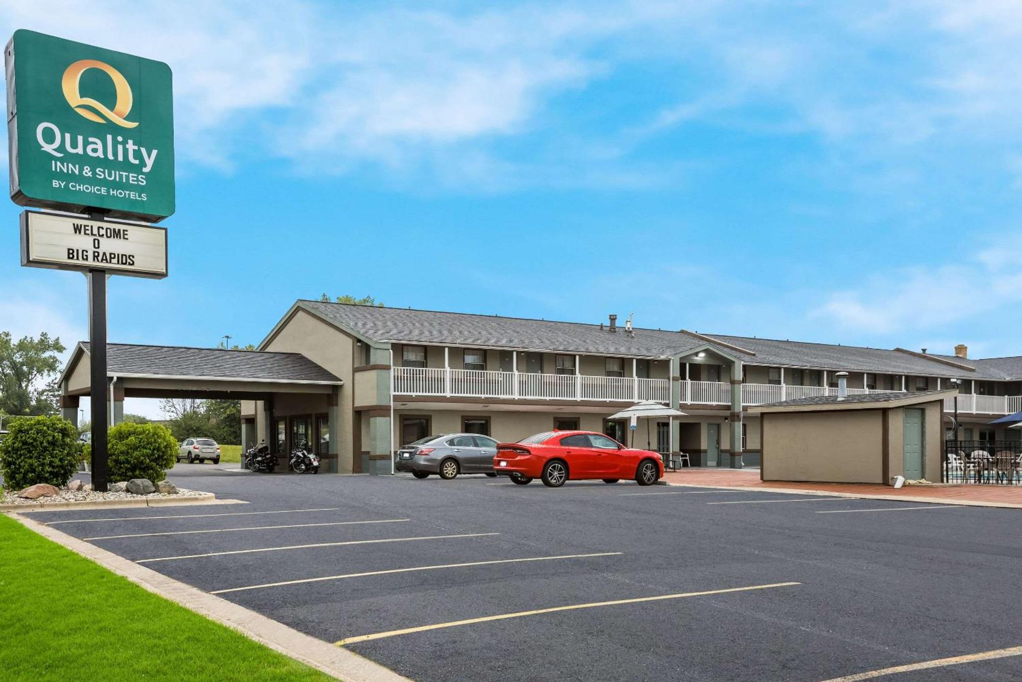 Quality Inn & Suites Big Rapids Dış mekan fotoğraf